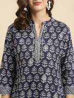 Rangita Women Indigo Cotton Floral Printed Calf Length Straight Kurti With Pants, S