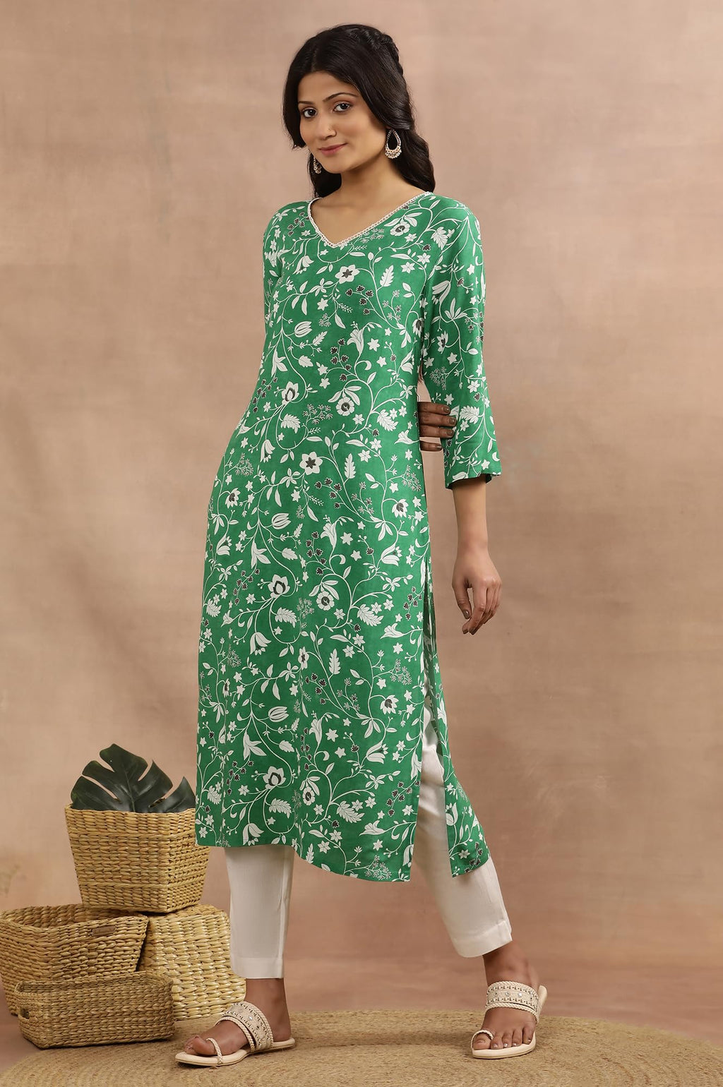 W For Woman W Women Green Floral Print Viscose Straight Kurta
