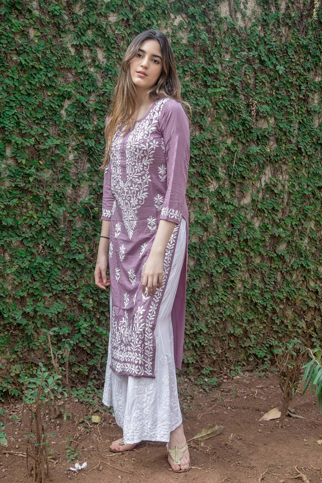 ANNI DESIGNER Womens Cotton Blend Straight Chikankari Embroidered Kurta (Victoria Purple_L_Purple_Large)