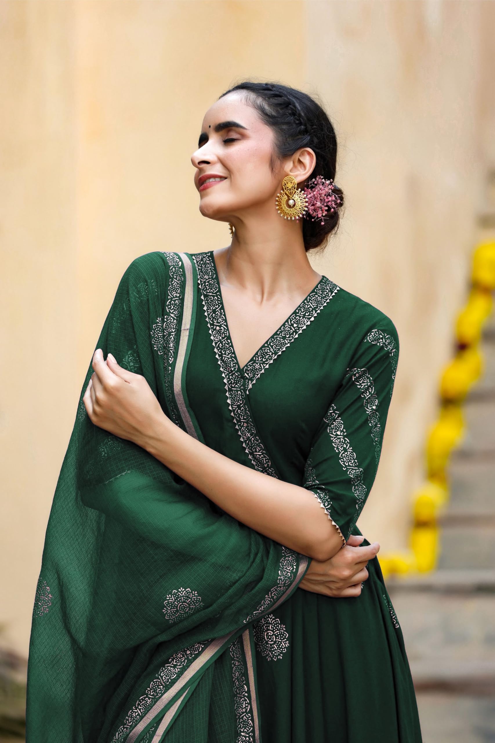 ANNI DESIGNER Women s Casual Rayon Blend Kurta with Pants and Dupatta, Green, L