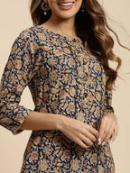 Rangita Women Rayon Floral Printed Knee Length Straight Kurti (Pack Of 2)