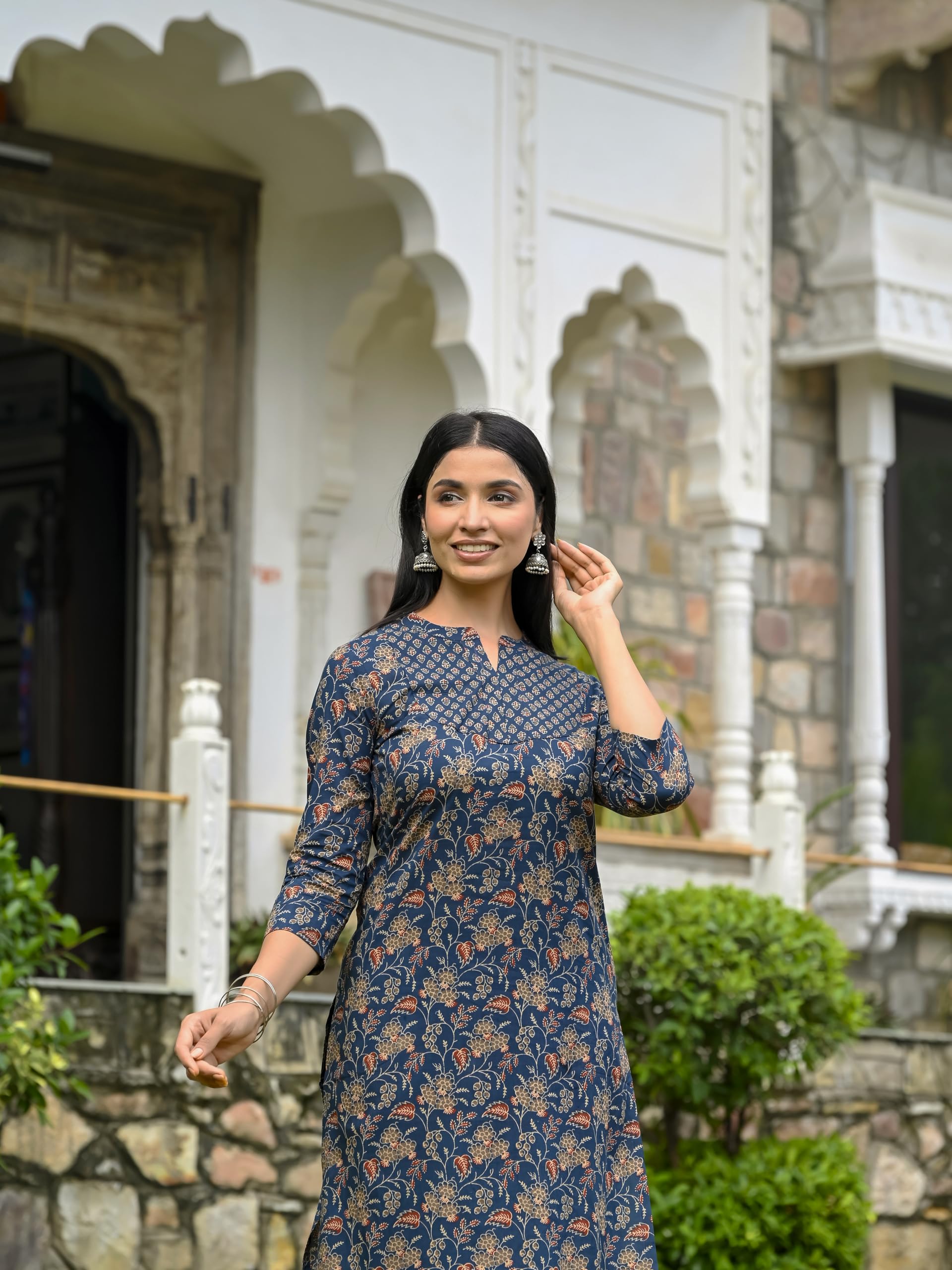 ANNI DESIGNER Women s Printed Rayon Blend Kurta and Pants, Blue, 44