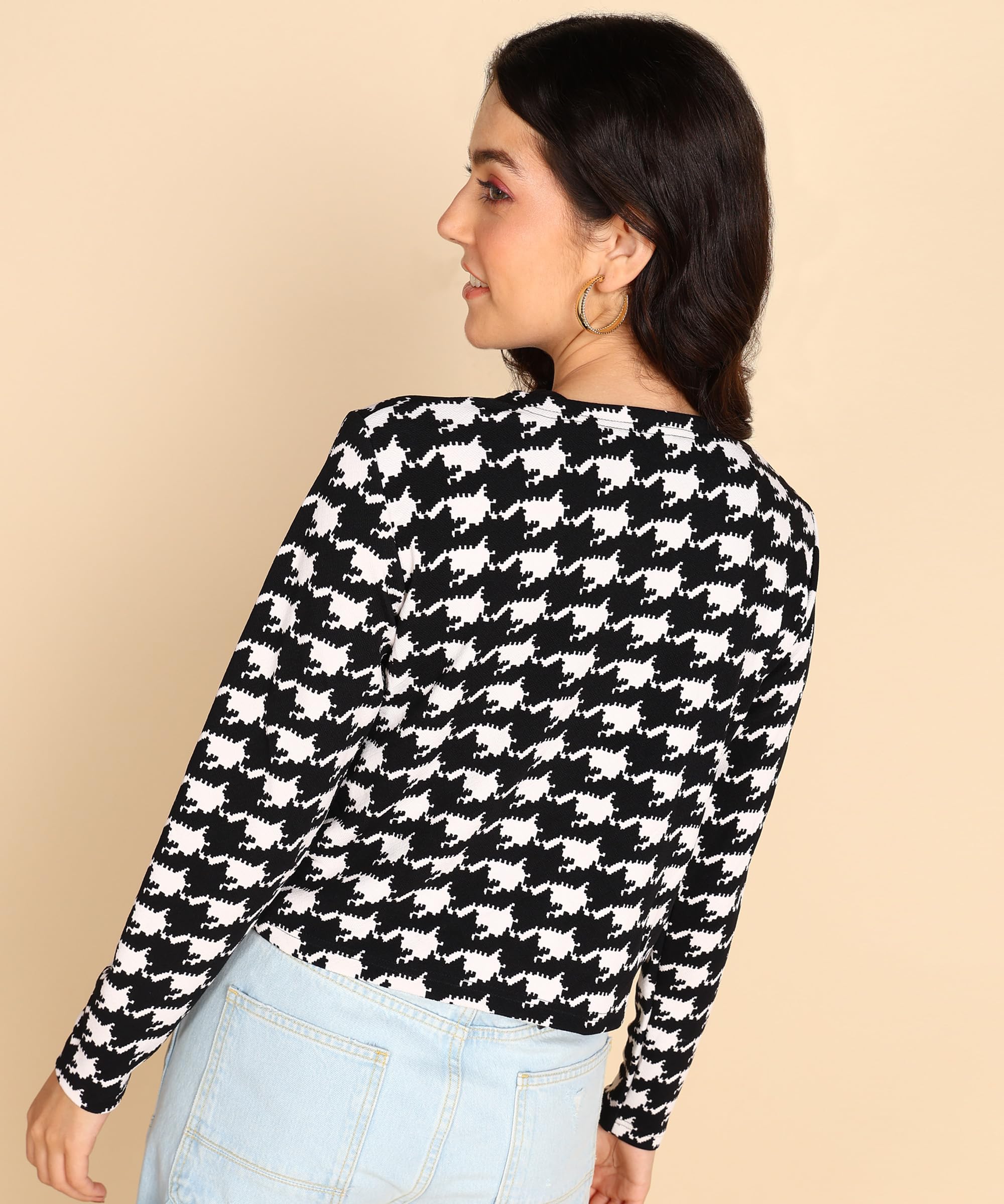 POPWINGS Women Casual Black & White Printed Open Shrug