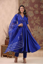ANNI DESIGNER Anarkali Women s Plain Rayon Blend Kurta with Trousers and Dupatta, Blue, Medium