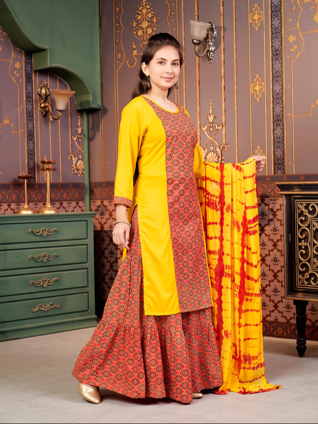 Aarika Girls Ethnic Wear Yellow Colour Damask Print Rayon Kurti-8-15 Years (Kurti-Tr-K-864)