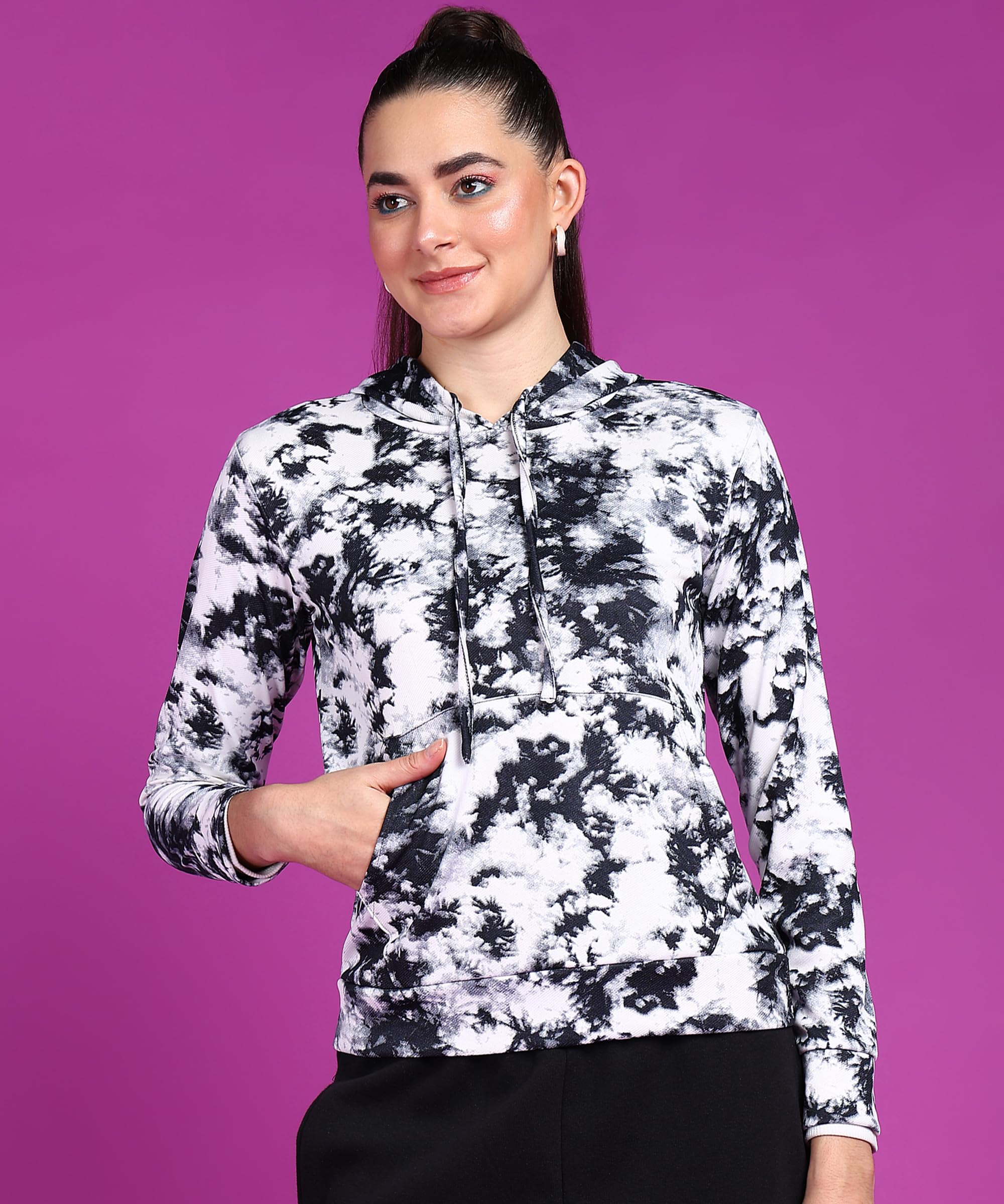 POPWINGS Women Casual Black & White Tie & Dye Printed Pocket Hooded Sweatshirt