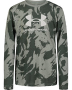 Under Armour Boys Outdoor Long Sleeve Tee, Stylish Crew Neckline, Cute Full Fit T-Shirt, Grove Green Plume Wave, Small US
