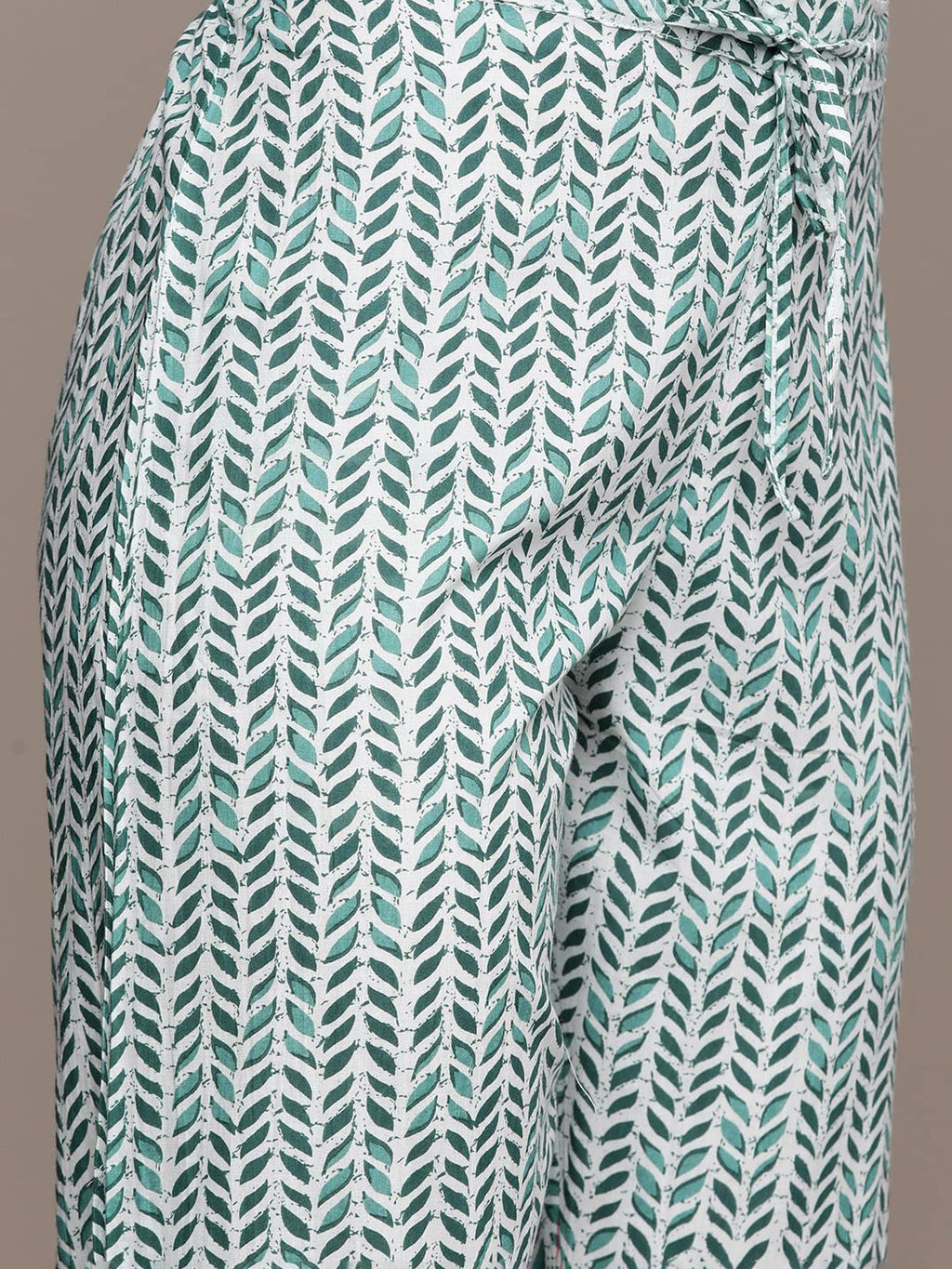 Anubhutee Women'S Pure Cotton Ethnic Motifs Maroon Printed Straight Kurta Suit Set