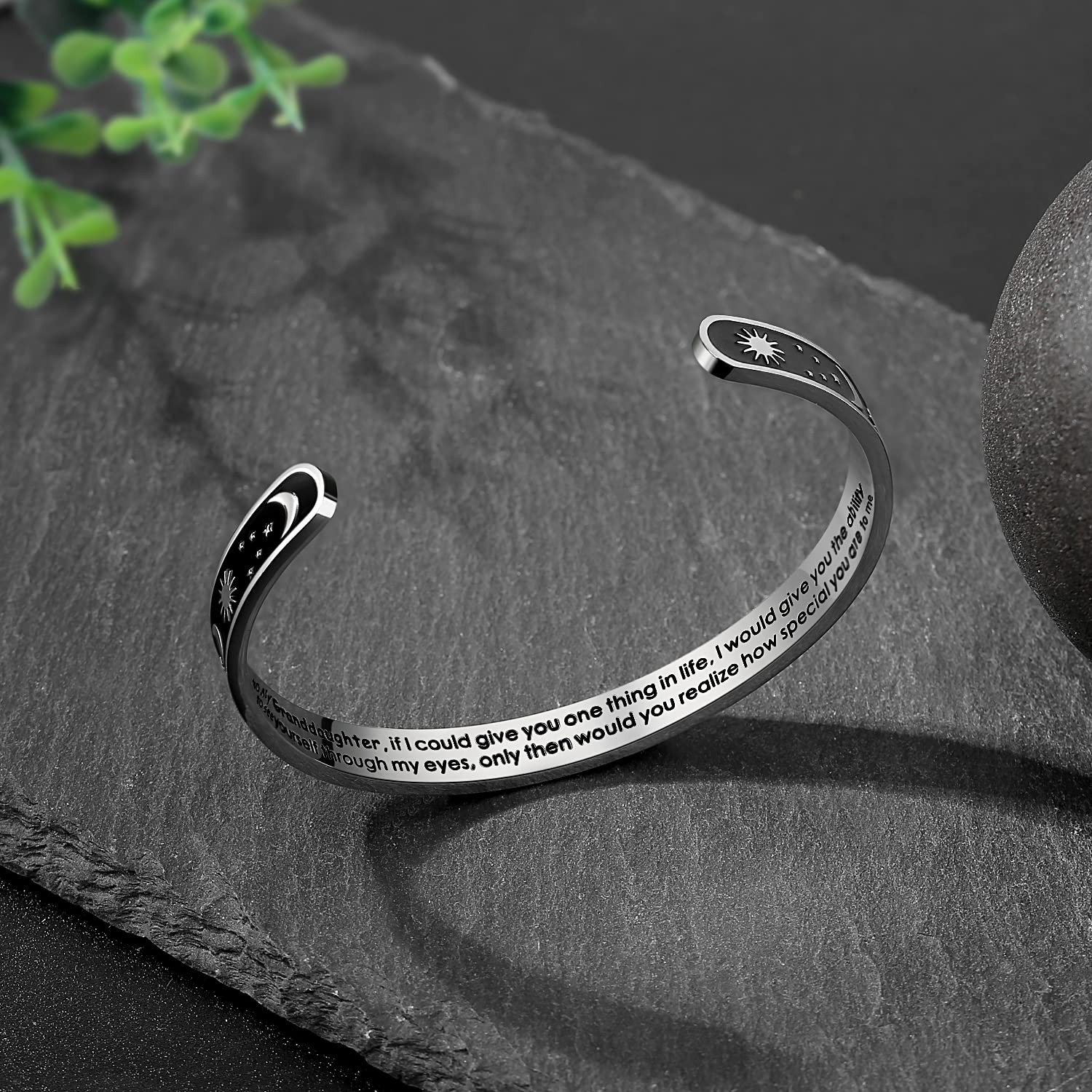 TONY & SANDY Granddaughter Gifts from Grandma Gigi to My Granddaughter Bracelet Birthday Graduation Christmas Gifts for Girls Sw