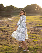 Gosriki Women Cotton Blend Regular Kurta