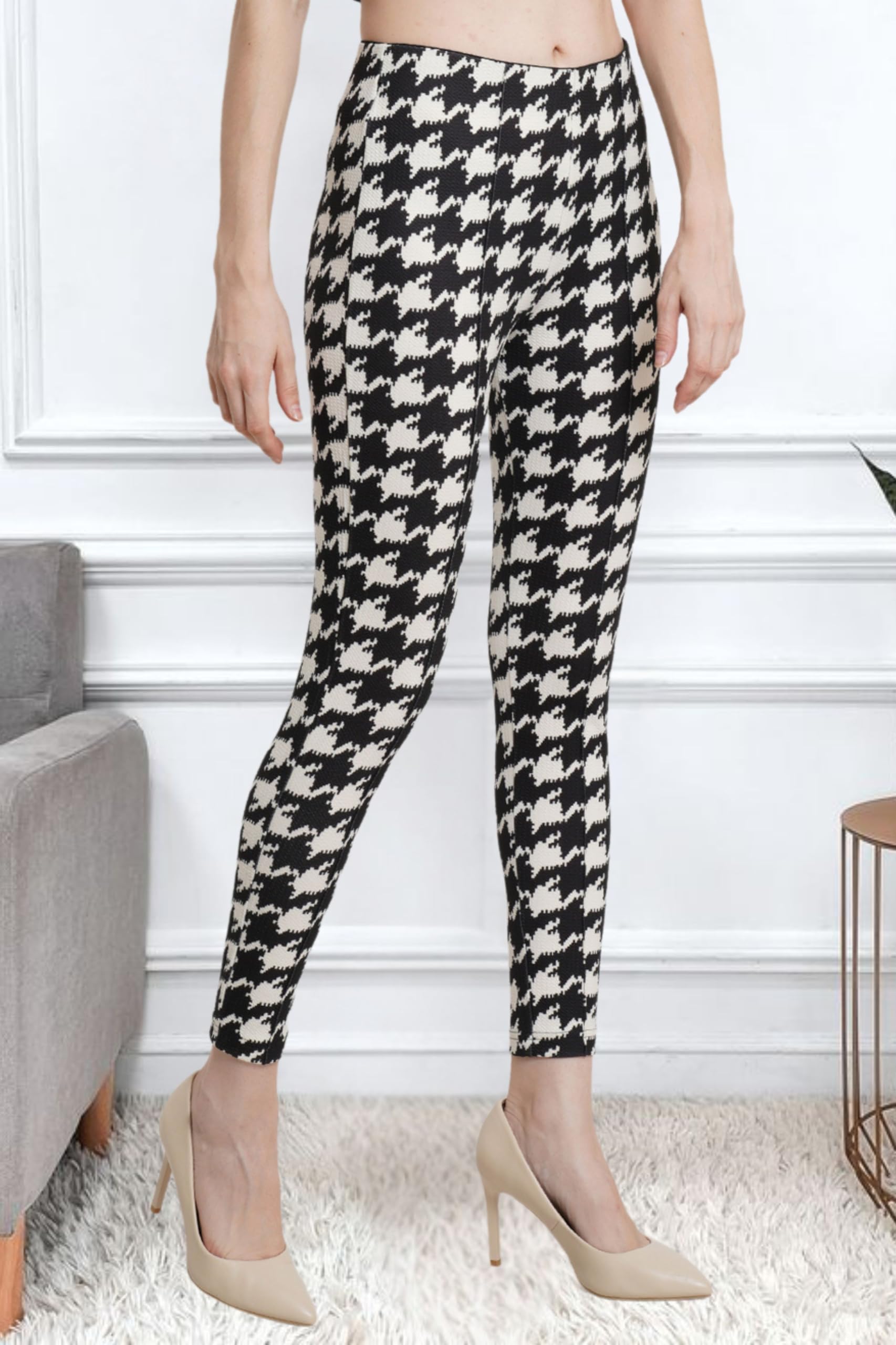 Women Black & White Printed Solid Mid Rise Body Fitted Jeggings