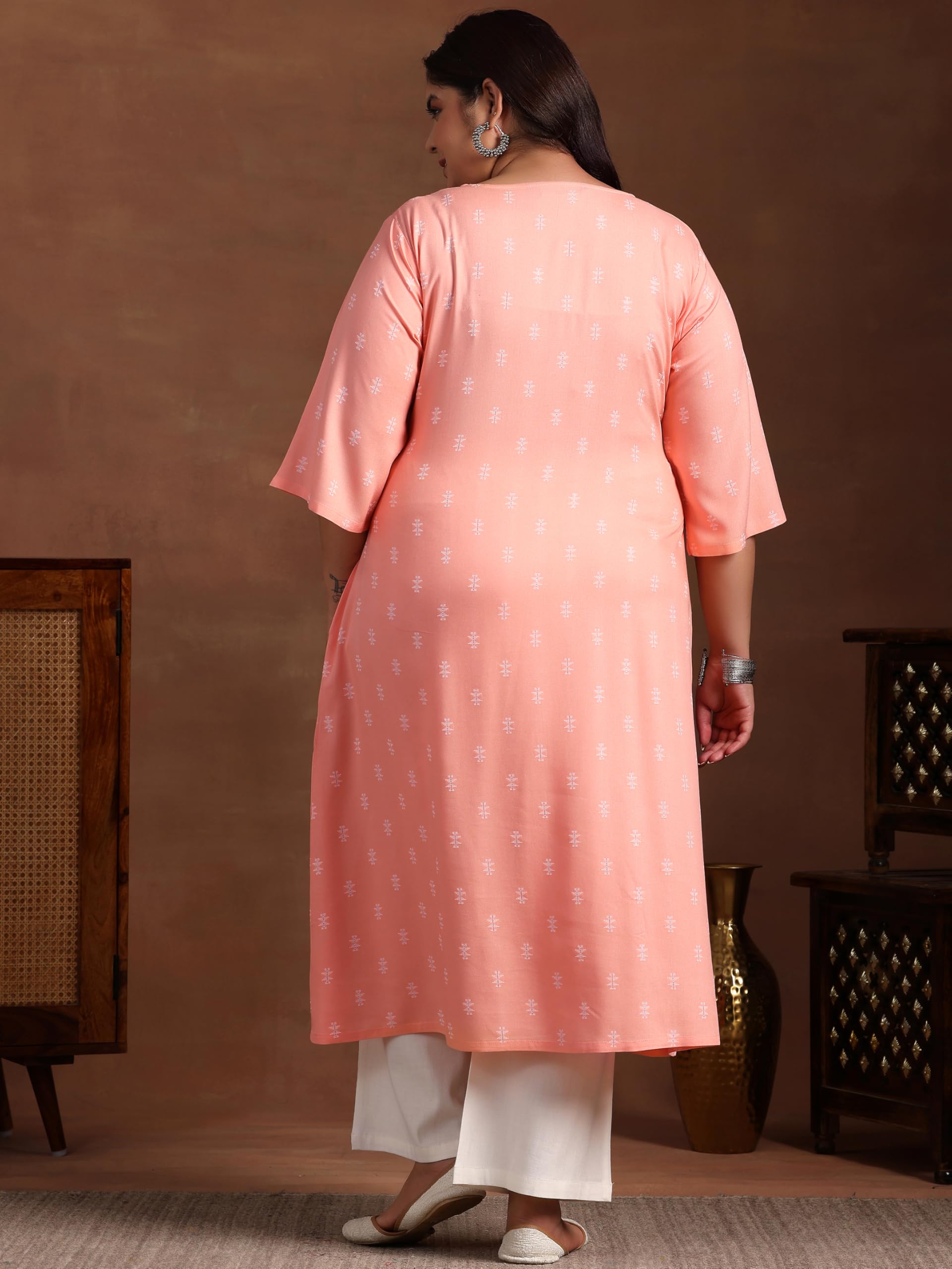 Extra Love By Libas Women'S Rayon Blend Woven Design Straight Kurta (25450_Peach)