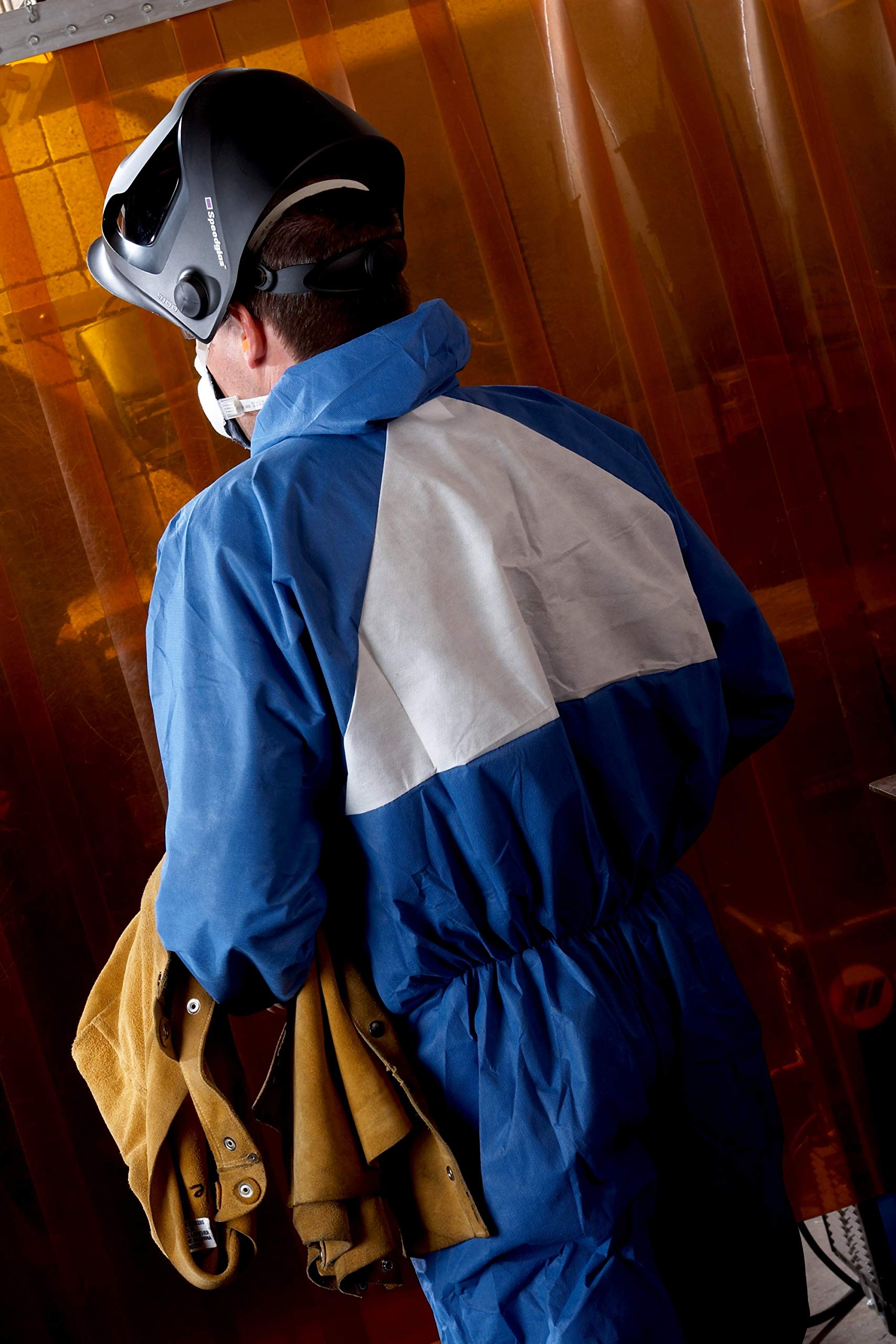 3M Protective Disposable Coveralls, Bulk Pack of 25, Hooded, Secondary Flame Spread-Resistant Treatment, SMS Based, Light Liquid