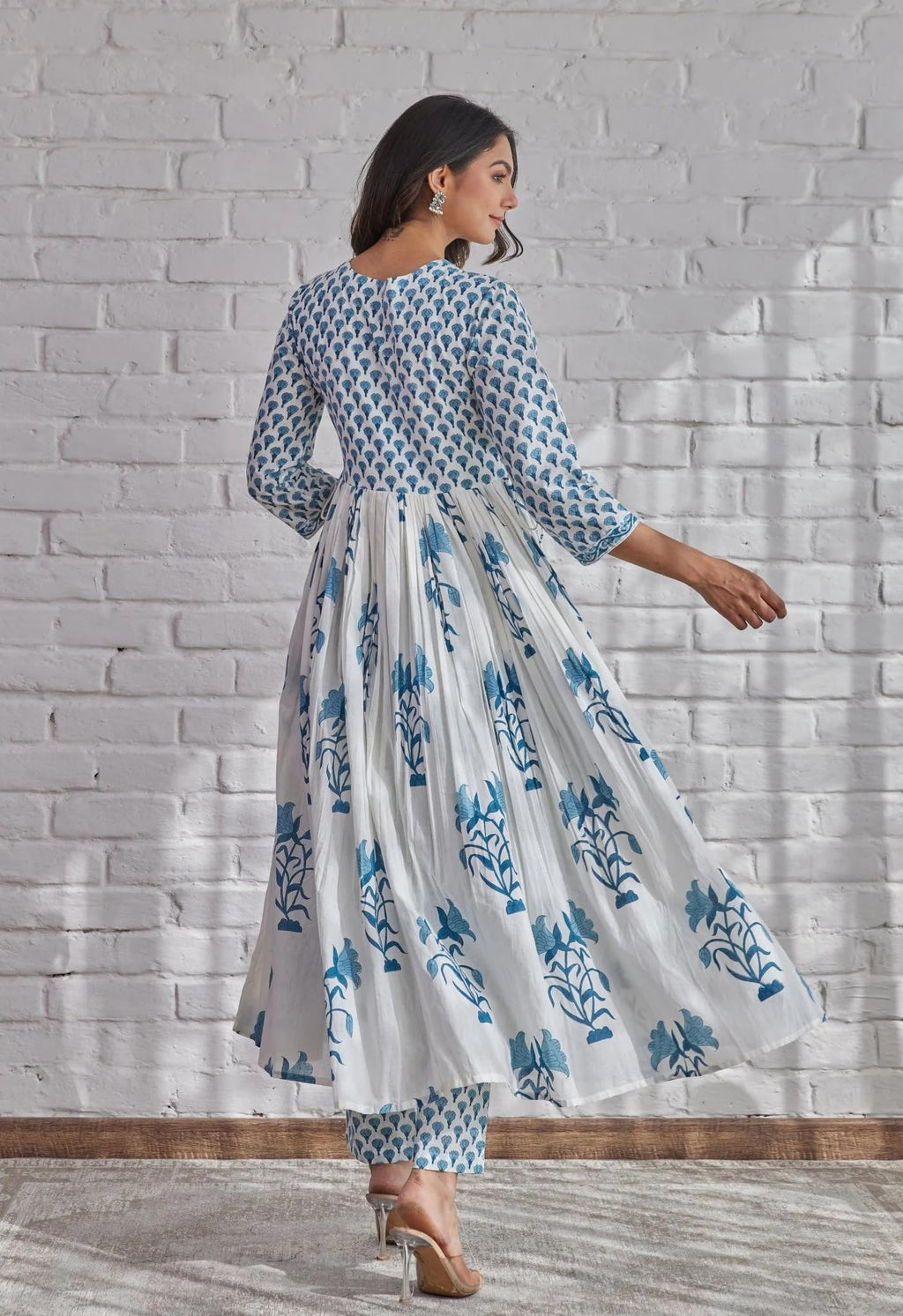 ANNI DESIGNER Womens Rayon Blend Printed Anarkali Kurta with Pant & Dupatta (Betul White_XL_White_X-Large)