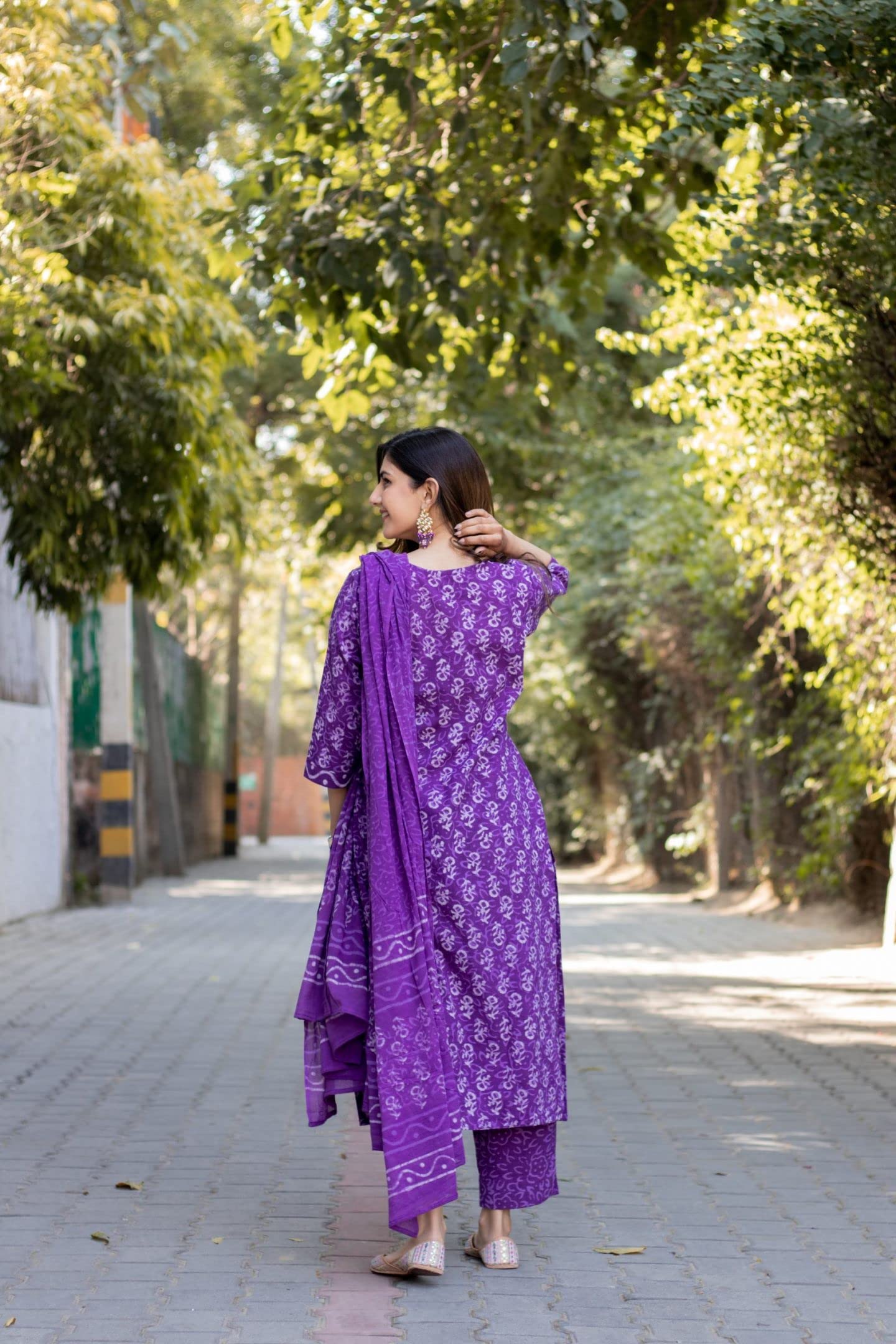 ANNI DESIGNER Womens Rayon Blend Straight Printed Kurta with Pant & Dupatta (Feedback-BEGANI_M_Purple_Medium)