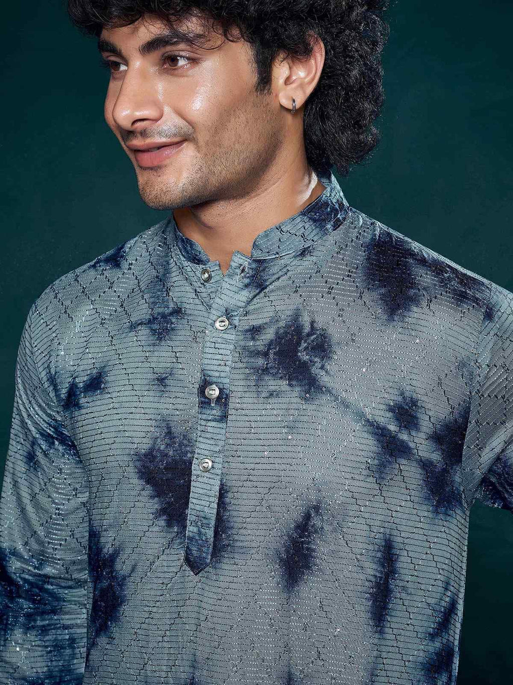 Vardha MenS Viscose Sequence Stitched Kurta, Flowy Blue Pattern Shibori Dyed Ethnic Kurtas For Men, Mandarin Collar, Pearl Butt