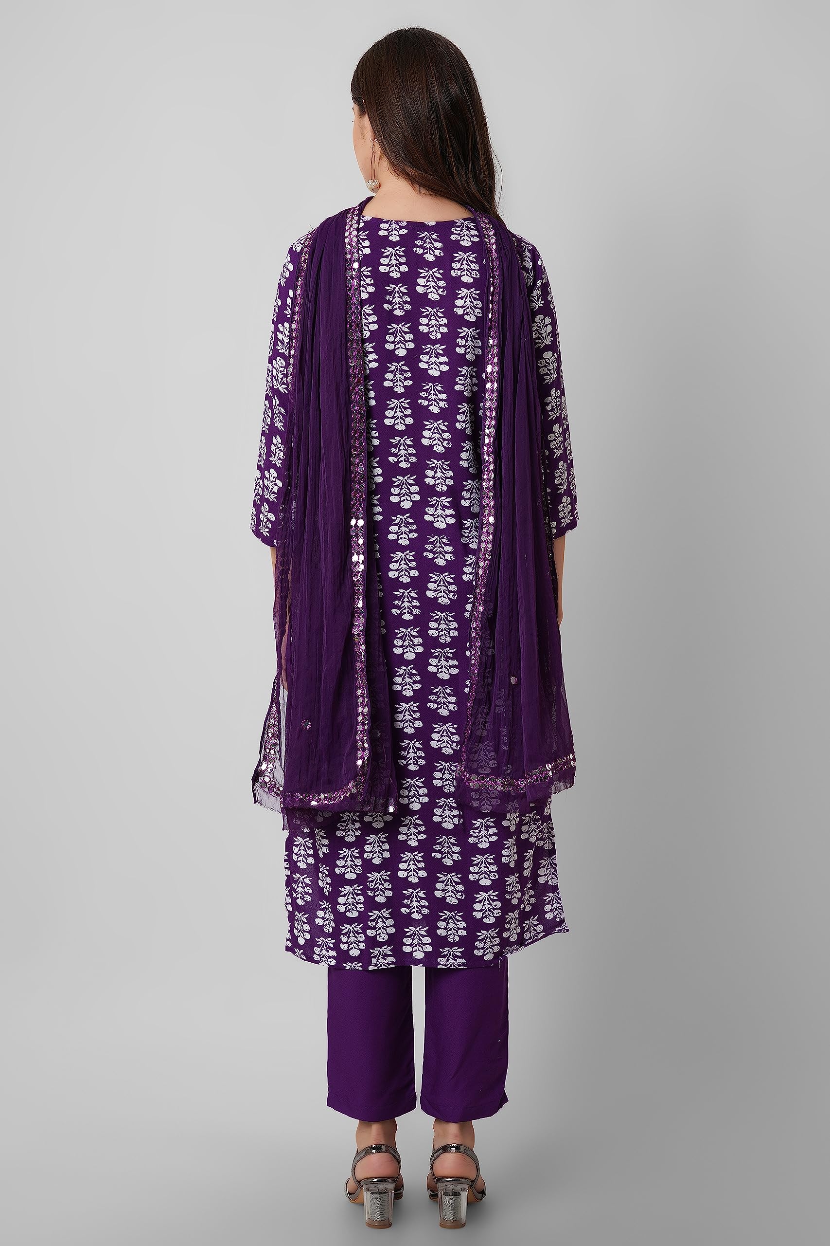 Rytras Women'S Embroidered Straight Kurta With Pant And Dupatta Set