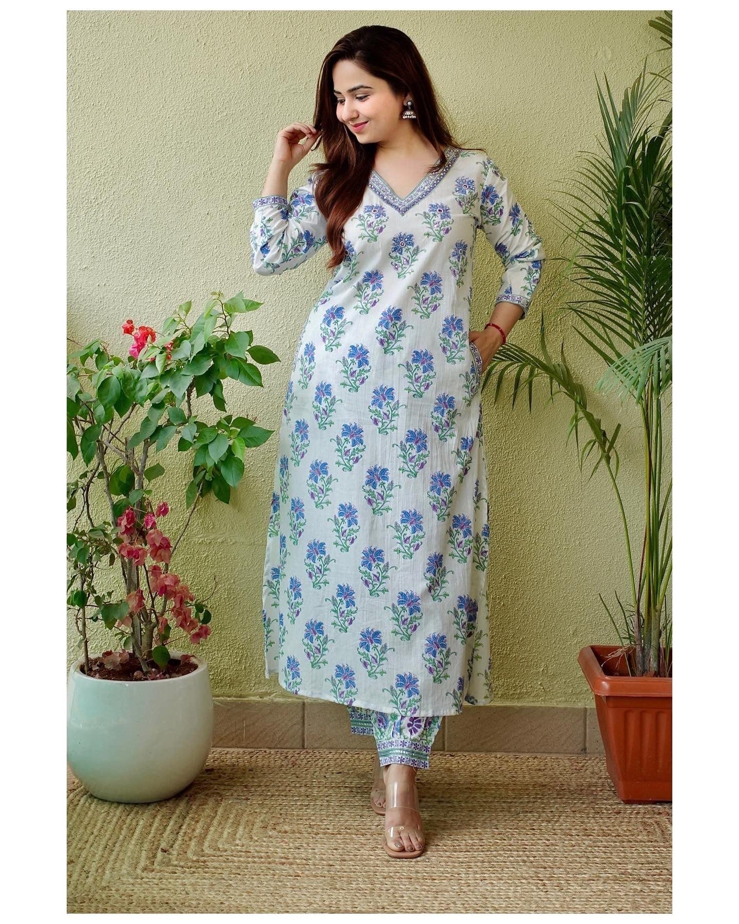 ANNI DESIGNER Womens Cotton Blend Printed Straight Kurta with Pant (Dhara White_L_White_Large)