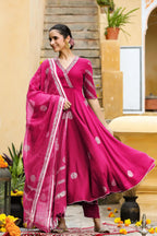 ANNI DESIGNER Anarkali Women s Rayon Blend Kurta with Trousers and Dupatta, Pink, XL