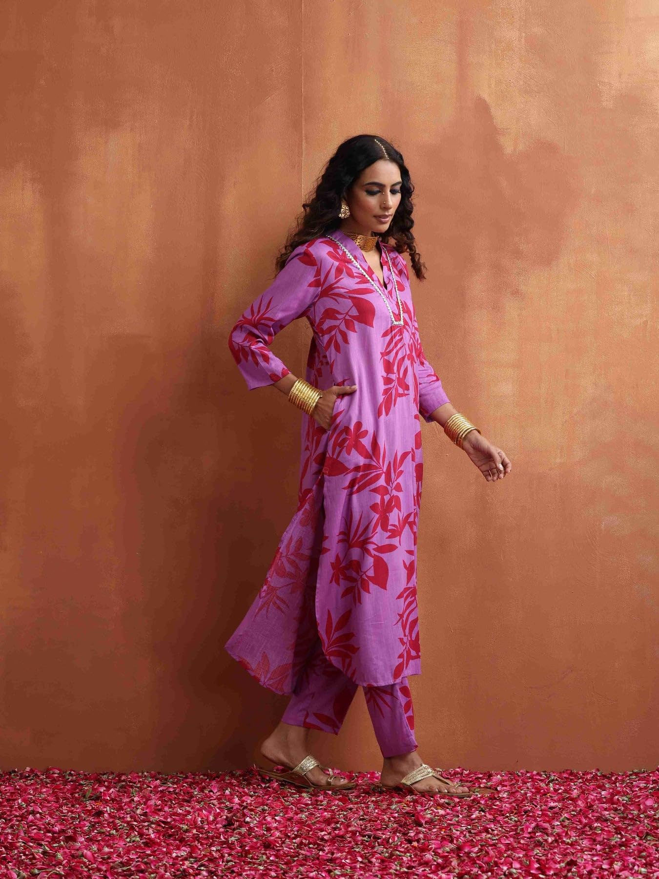 ANNI DESIGNER Womens Rayon Blend Straight Printed Kurta with Pant (Kundan Pink_L_Green_Large)