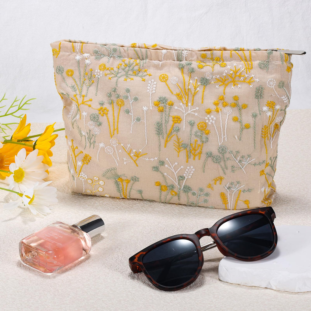 ZLFSRQ Silk Flower Makeup Bag Travel Cute Cosmetic Bags for Women Large Makeup Pouch Zipper Cosmetic Pouch for Purse Aesthetic M