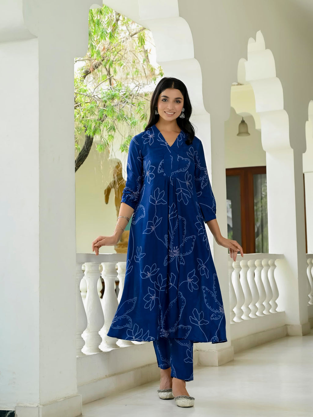 ANNI DESIGNER Women s Rayon Blend A-Line Print Kurta with Pants, Blue, L