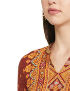 Aurelia Women Cinnabar Acrylic Floral Printed Straight Kurti