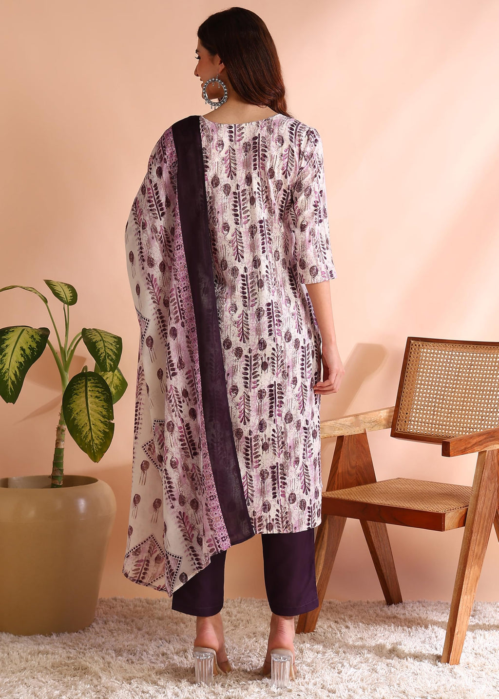 Memore WomenS Poly Rayon Straight Kurta Pant With Notch Neck 3/4Th Sleeves Floral Printed Calf Length Regular Fit And Dupatta S