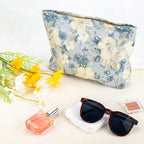 ZLFSRQ Flower Makeup Bag for Women Girls Travel Cute Floral Cosmetic Bags Large Cosmetic Pouch Purse with Zipper Portable Toilet