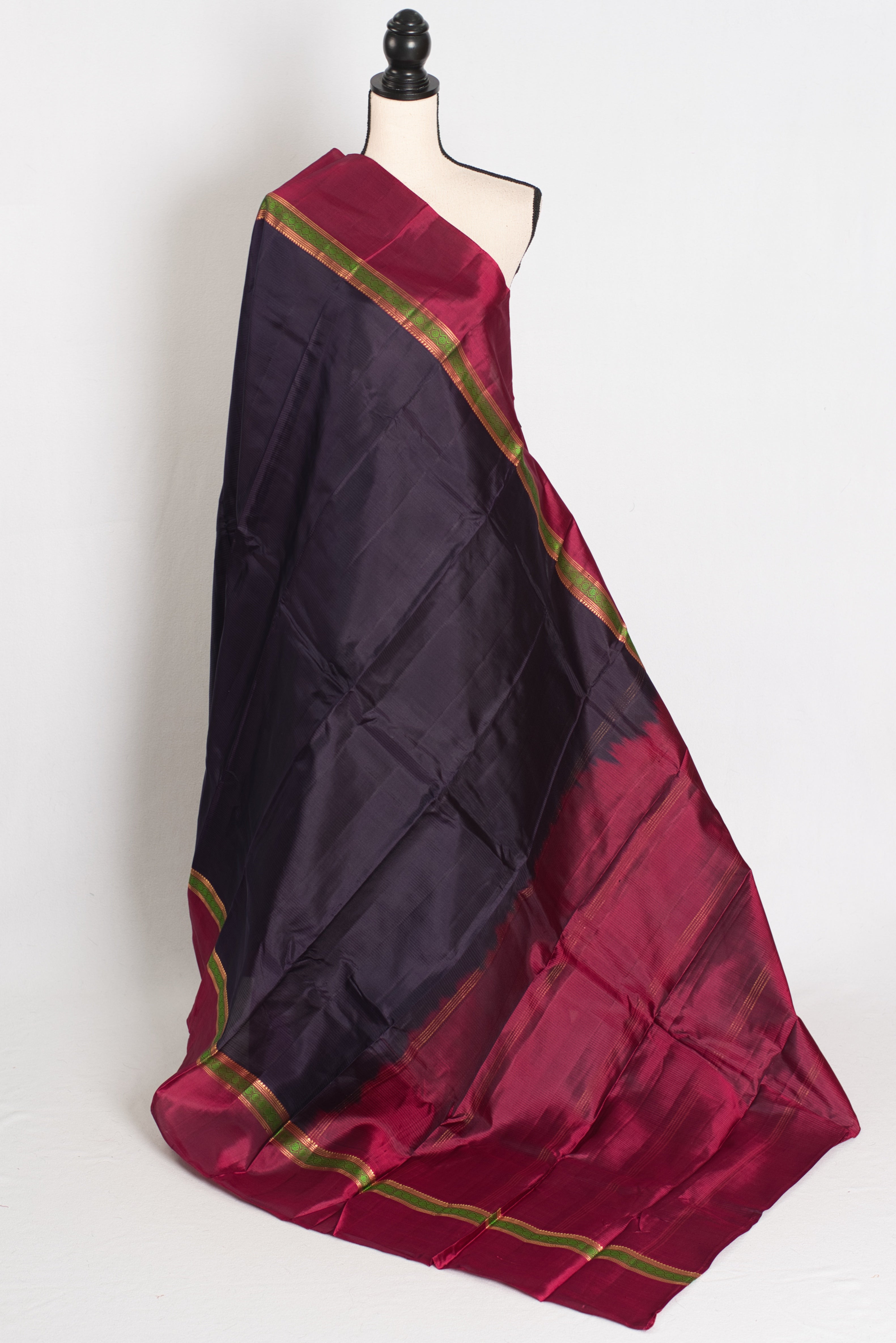 Nisha :Midnight Blue Pure Silk No Zari Kanjivaram Saree with Thread Work