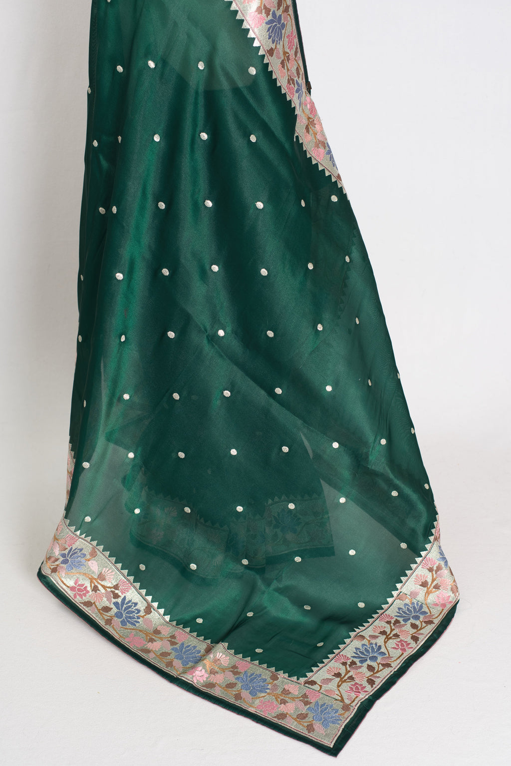Farheen : Bottle Green Thread Embroidery Party Wear Organza Saree