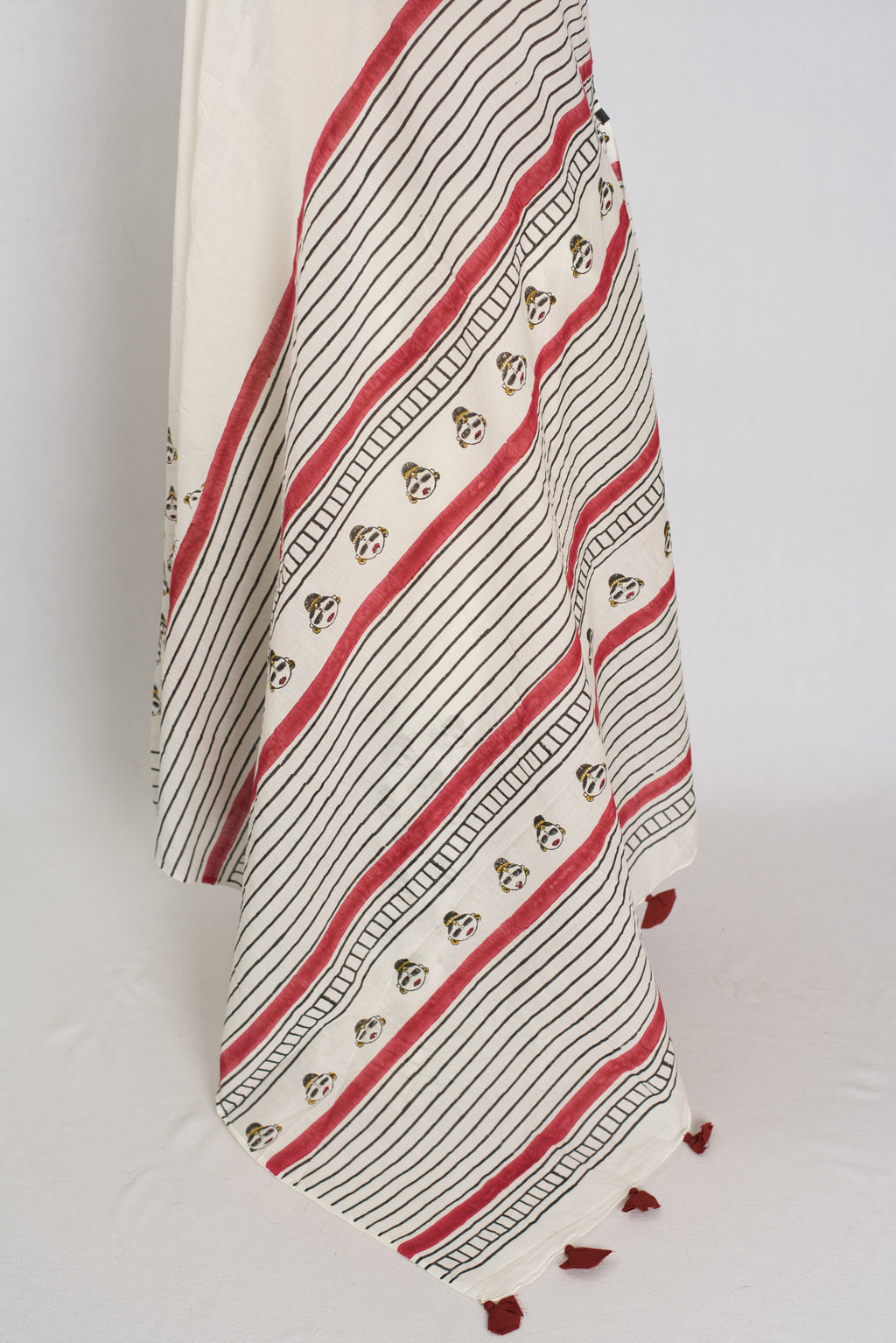 Sandhi: White & Black Contemporary Printed Mulmul Cotton Saree