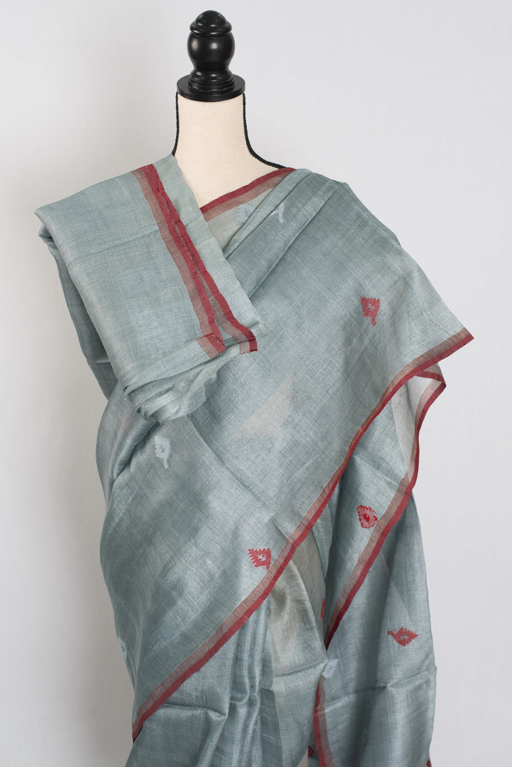 Benu: Grey & Red Bengal Tussar Silk Saree | Intricate Jamdani Weaving