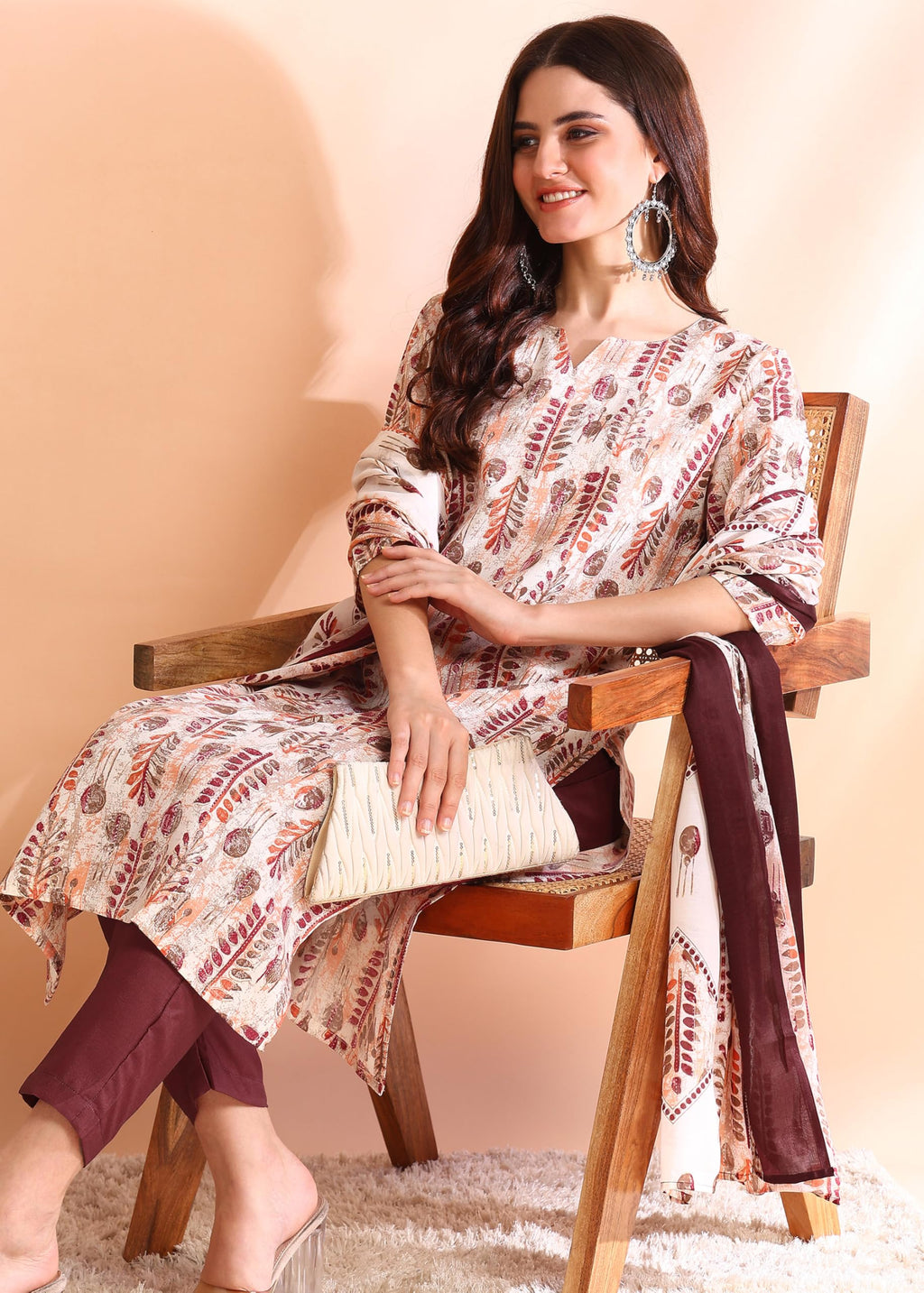 Memore WomenS Poly Rayon Floral Printed Kurta Pant Dupatta Set With V Neck 3/4 Sleeves Straight Calf Length And Soild Bottom El