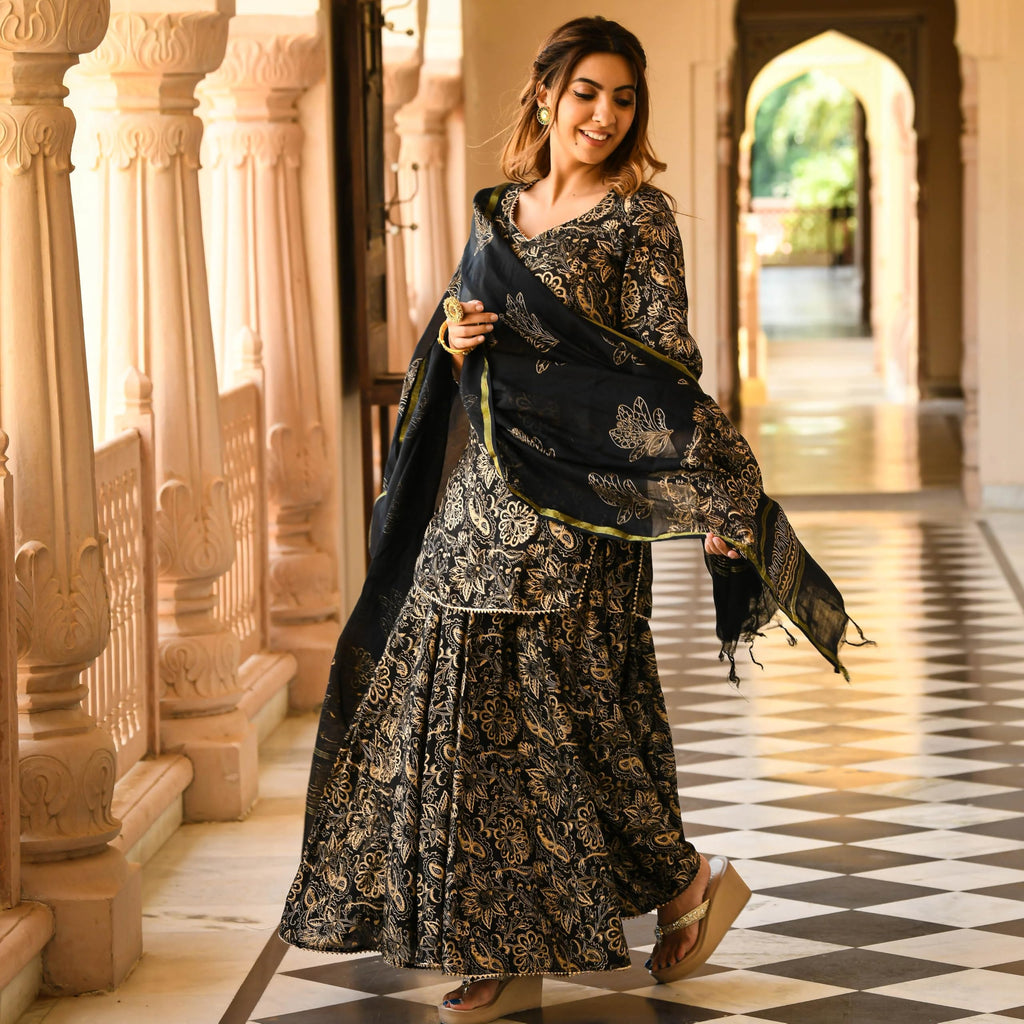 ANNI DESIGNER Womens Rayon Blend Straight Printed Kurta with Sharara & Dupatta (NIRANJANA Black_XXL_Black_XX-Large), Straight F