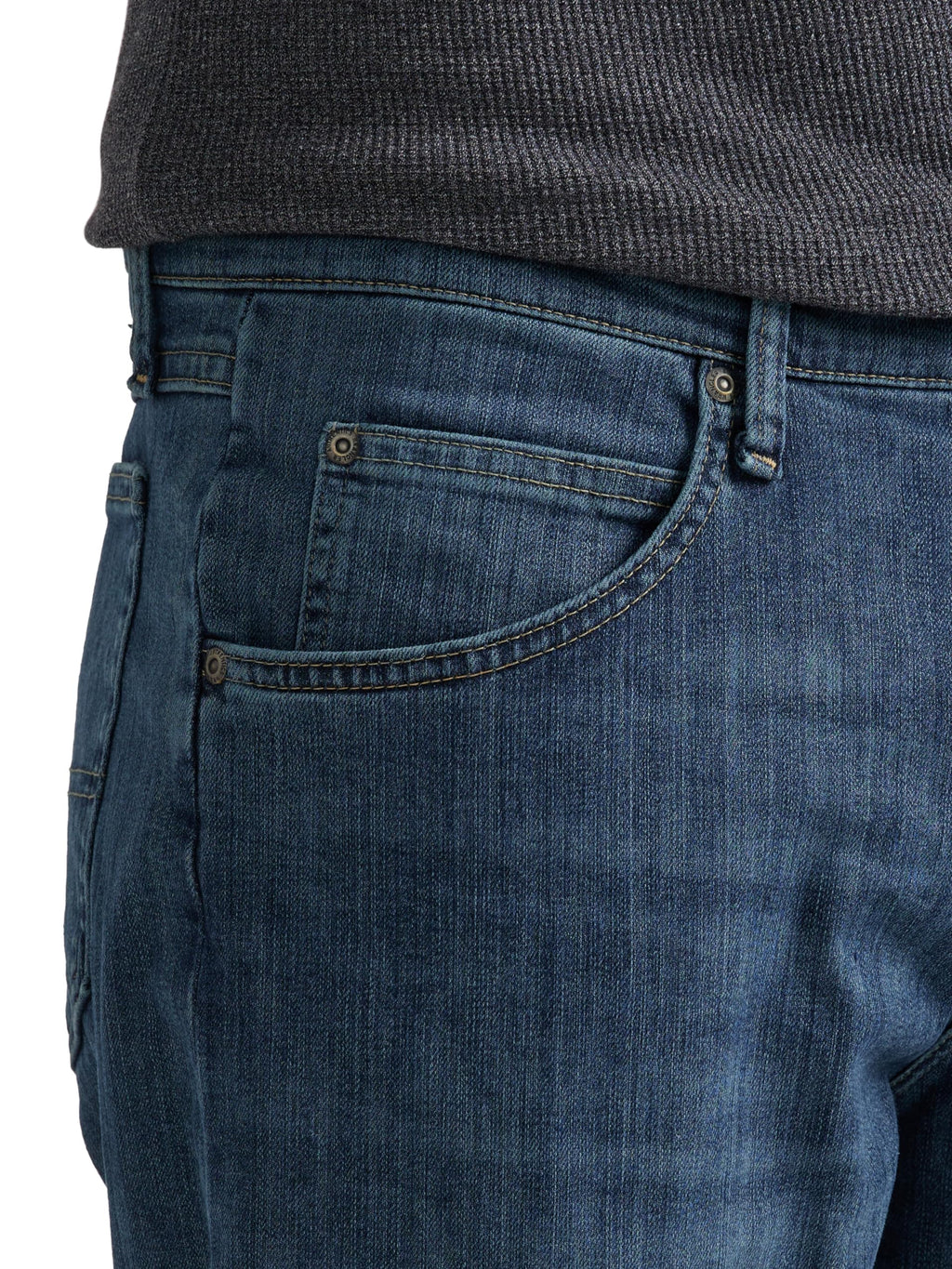 Wrangler Authentics Men's Classic 5-Pocket Relaxed Fit Flex Jean Slate Flex 42W x 32L