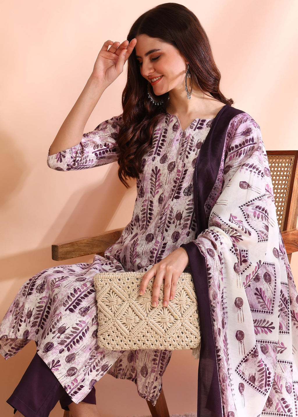 Memore WomenS Poly Rayon Straight Kurta Pant With Notch Neck 3/4Th Sleeves Floral Printed Calf Length Regular Fit And Dupatta S