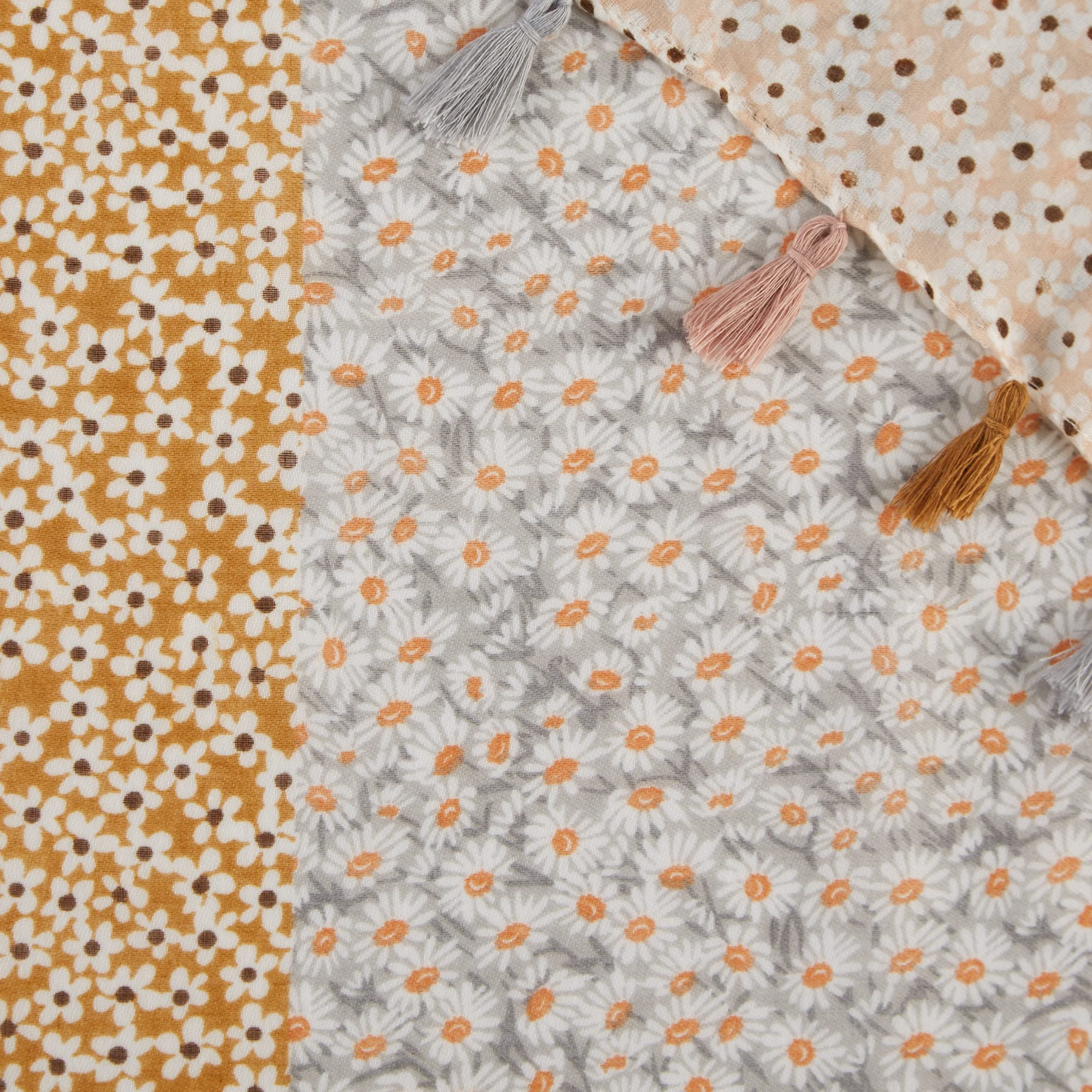 DITSY FLORAL SCARF - GRAY