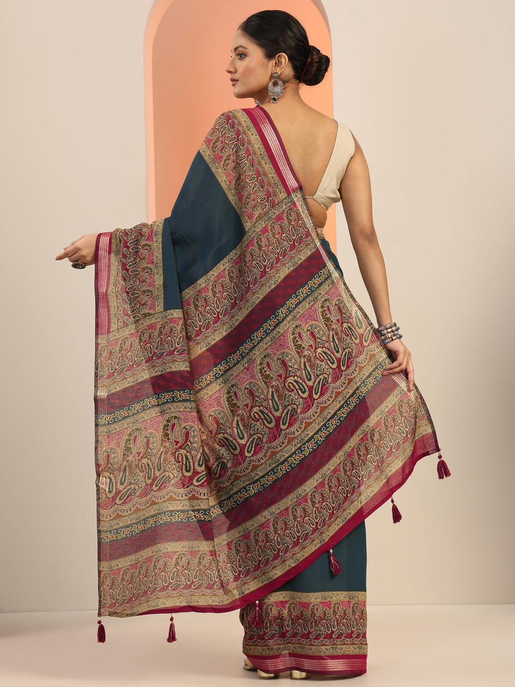 Libas Womens Printed Cotton Blend Saree With Blouse Piece