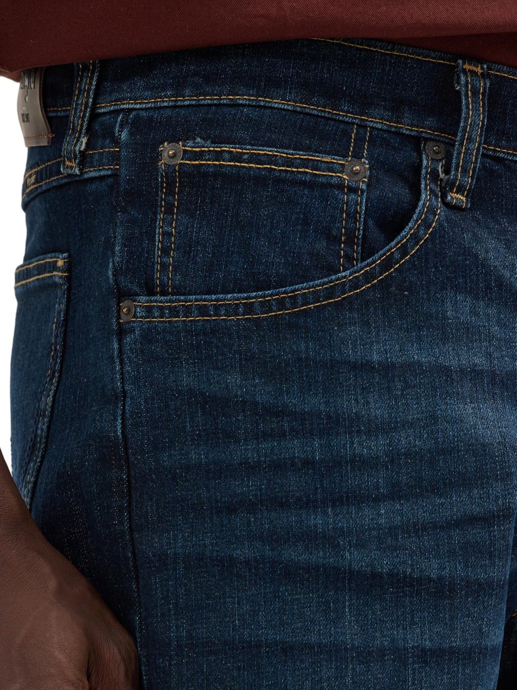 Wrangler Men's Free-to-Stretch Relaxed Fit Jean, Blackened Indigo