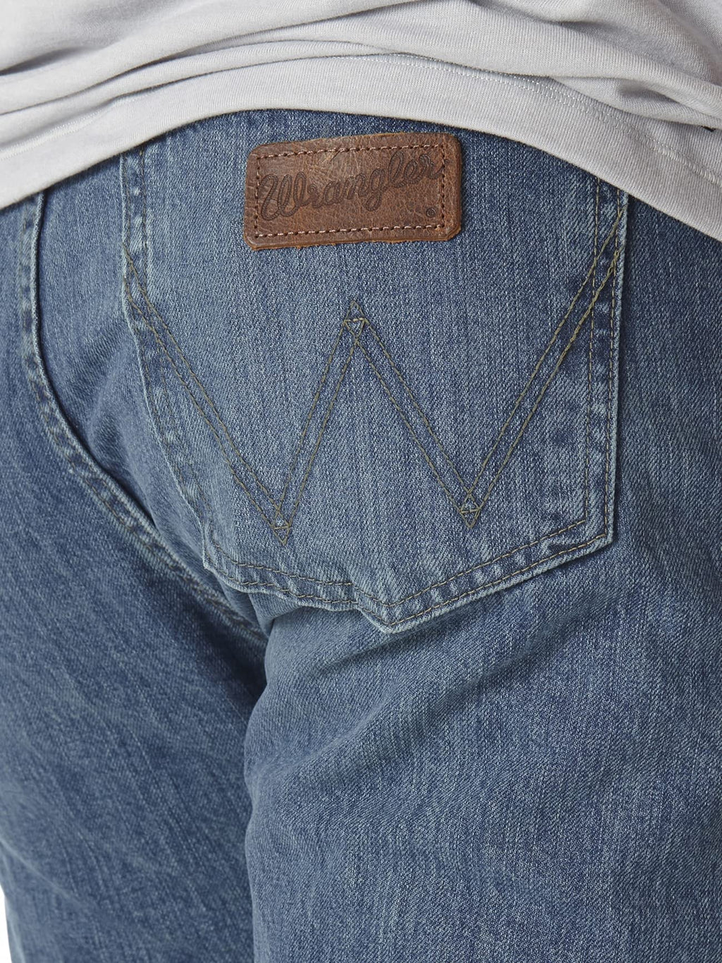 Wrangler Men's Retro Slim Fit Boot Cut Jean, Worn in, 40W x 32L