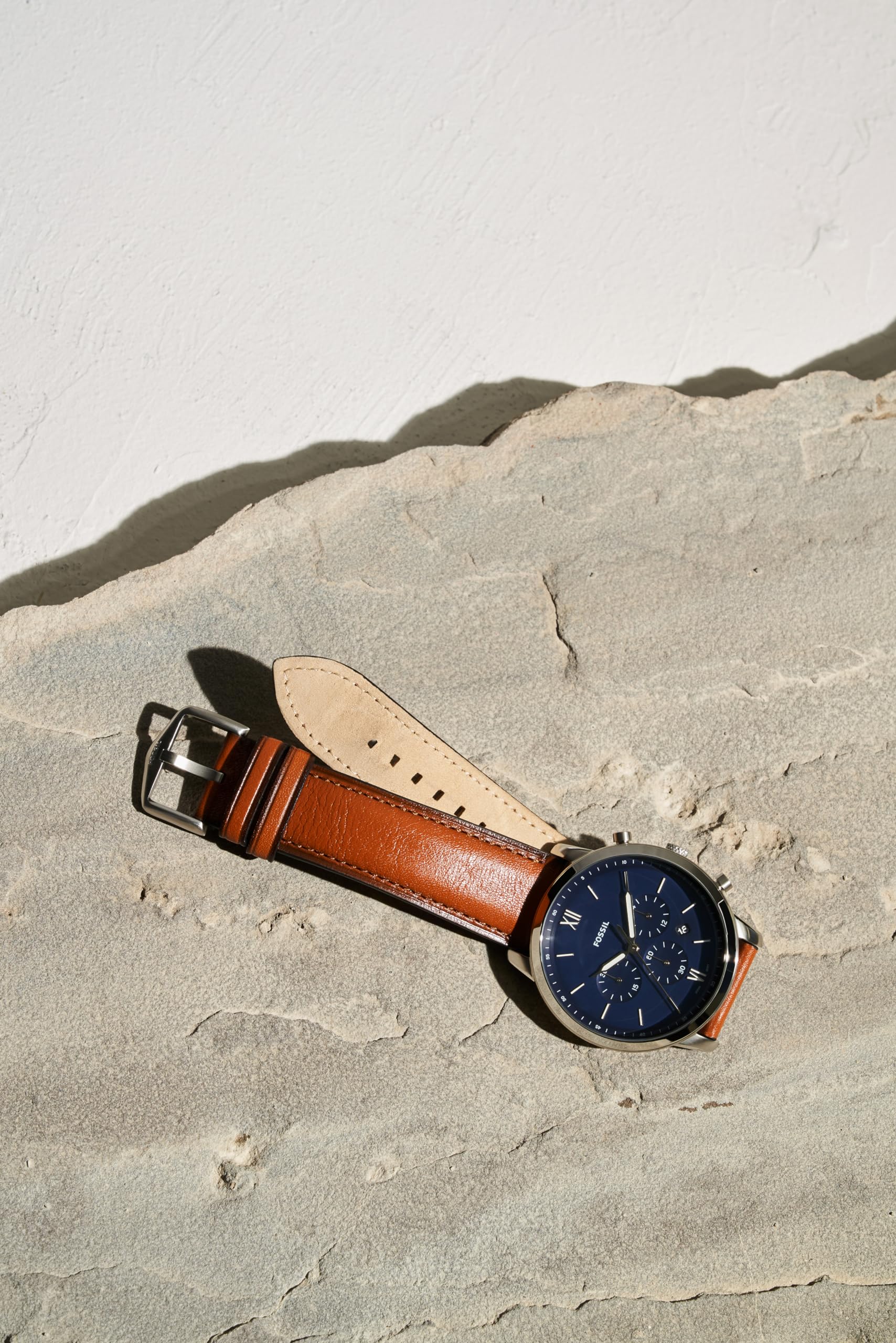 Fossil Men's Neutra Quartz Stainless Steel and Leather Chronograph Watch, Color: Silver, Luggage (Model: FS5453)