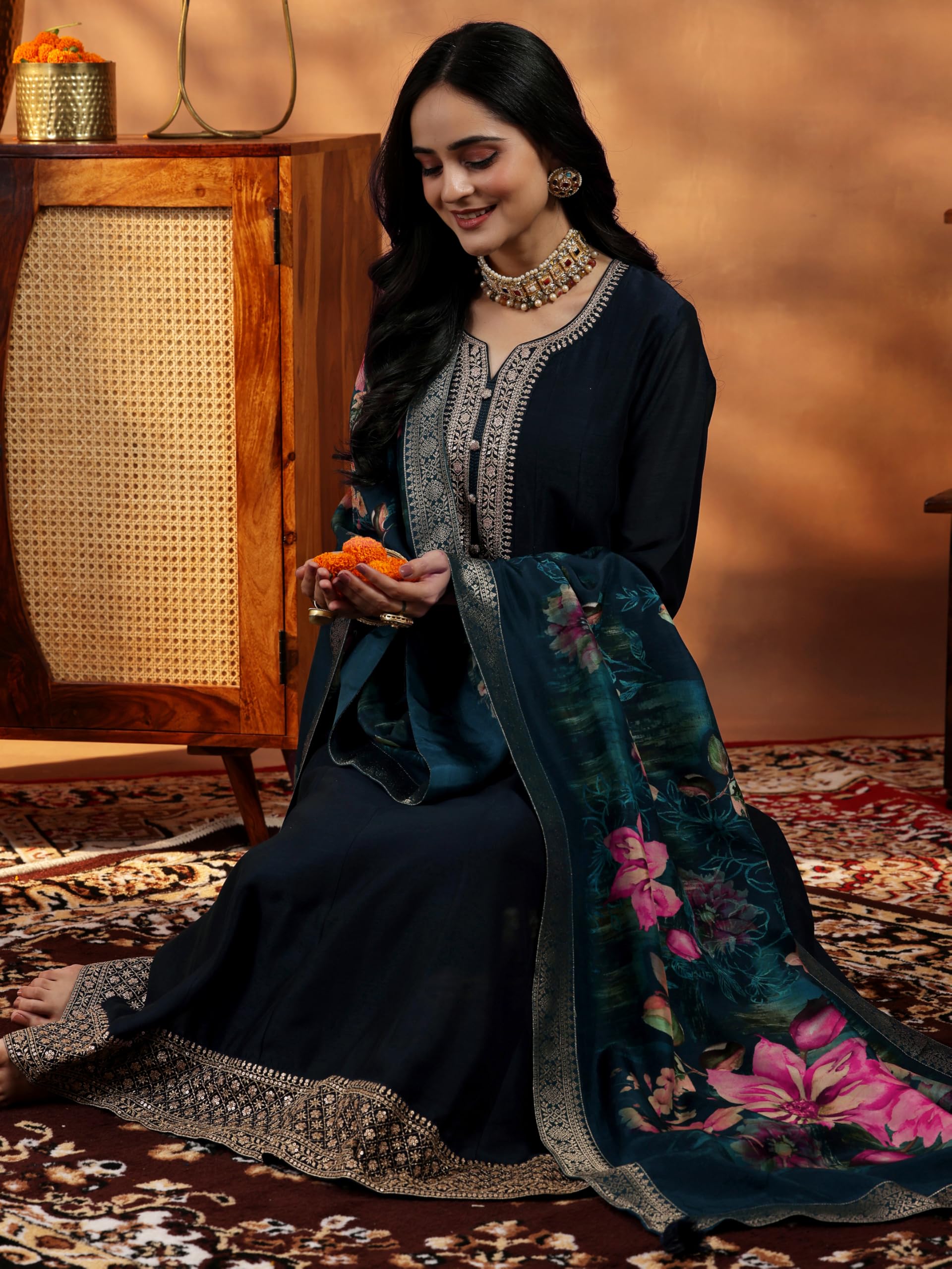 Libas WomenS Silk Blend Kurta Set (48837H