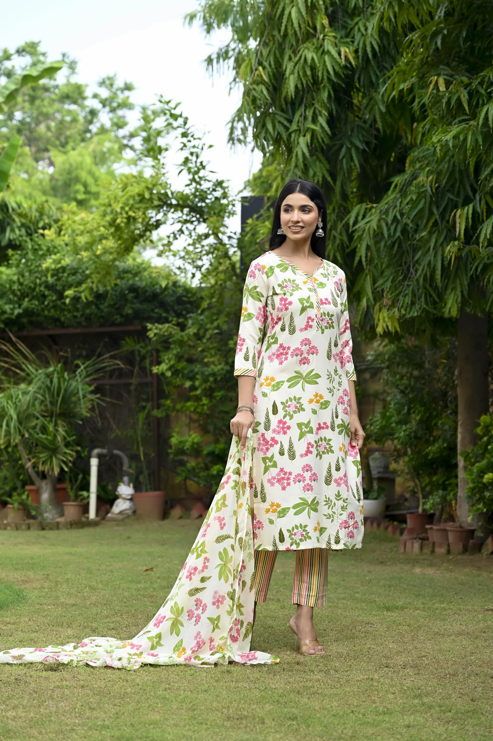 ANNI DESIGNER Women s Rayon Blend Kurta with Pants and Dupatta, cream, XL