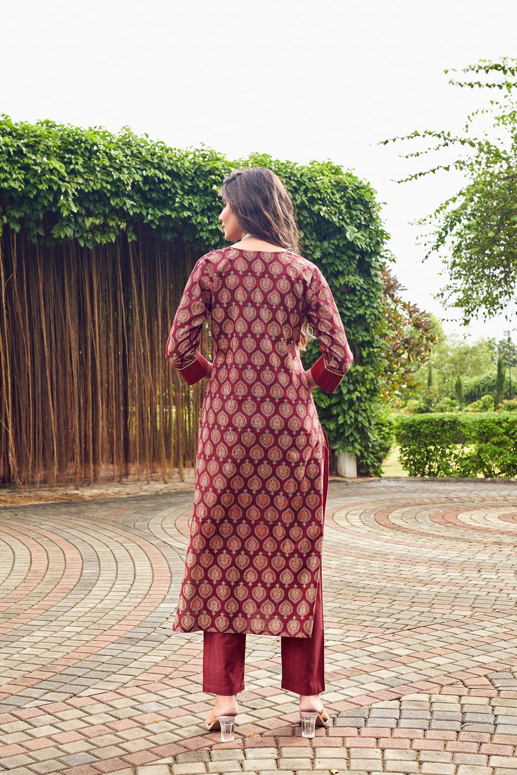 ANNI DESIGNER Womens Cotton Blend Straight Printed Kurta with Pant Set (Garima Maroon-VGT_S_Maroon_Small)
