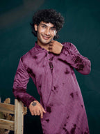 Vardha MenS Viscose Sequence Stitched Kurta, Flowy Pink Pattern Shibori Dyed Ethnic Kurtas For Men, Mandarin Collar, Pearl Butt
