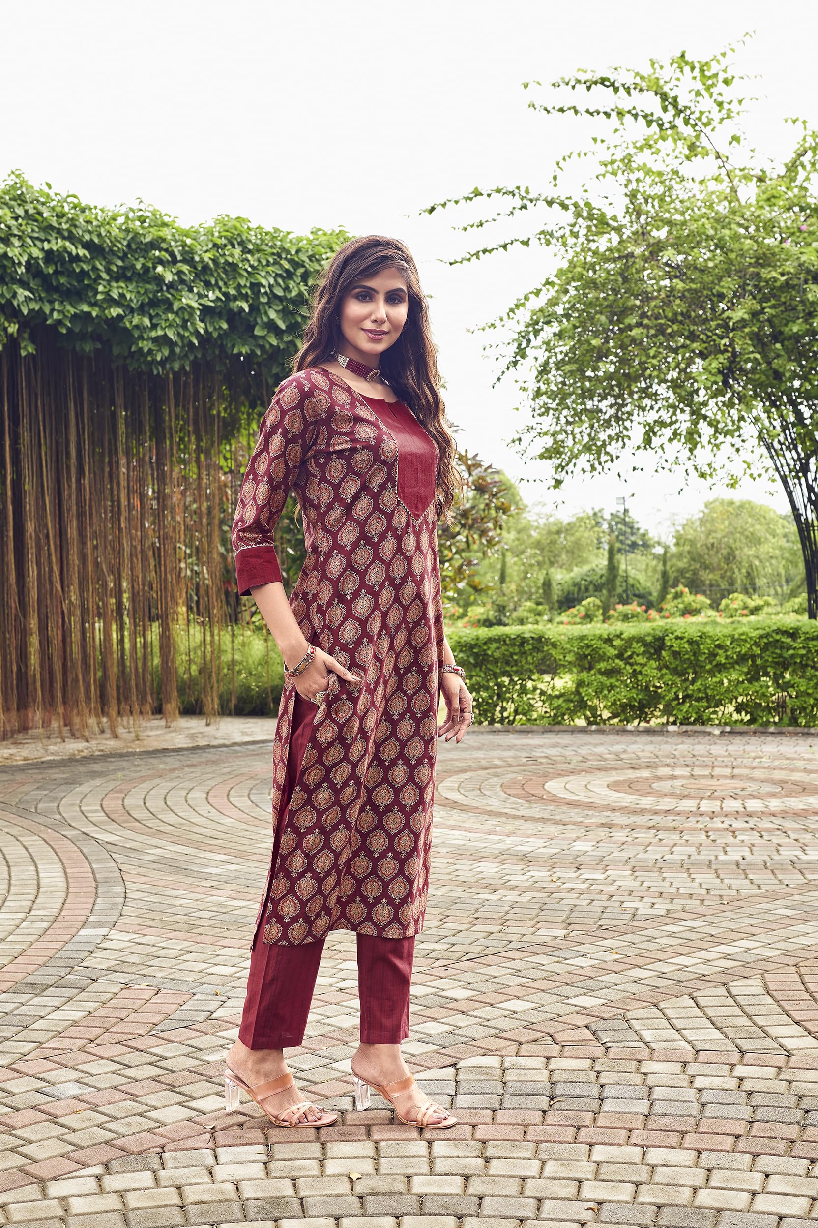 ANNI DESIGNER Womens Cotton Blend Straight Printed Kurta with Pant Set (Garima Maroon-VGT_S_Maroon_Small)