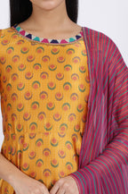 W For Woman WomenS Polyester Floral Kurta, Tight & Dupatta (23Auws19875-122304_Mustard