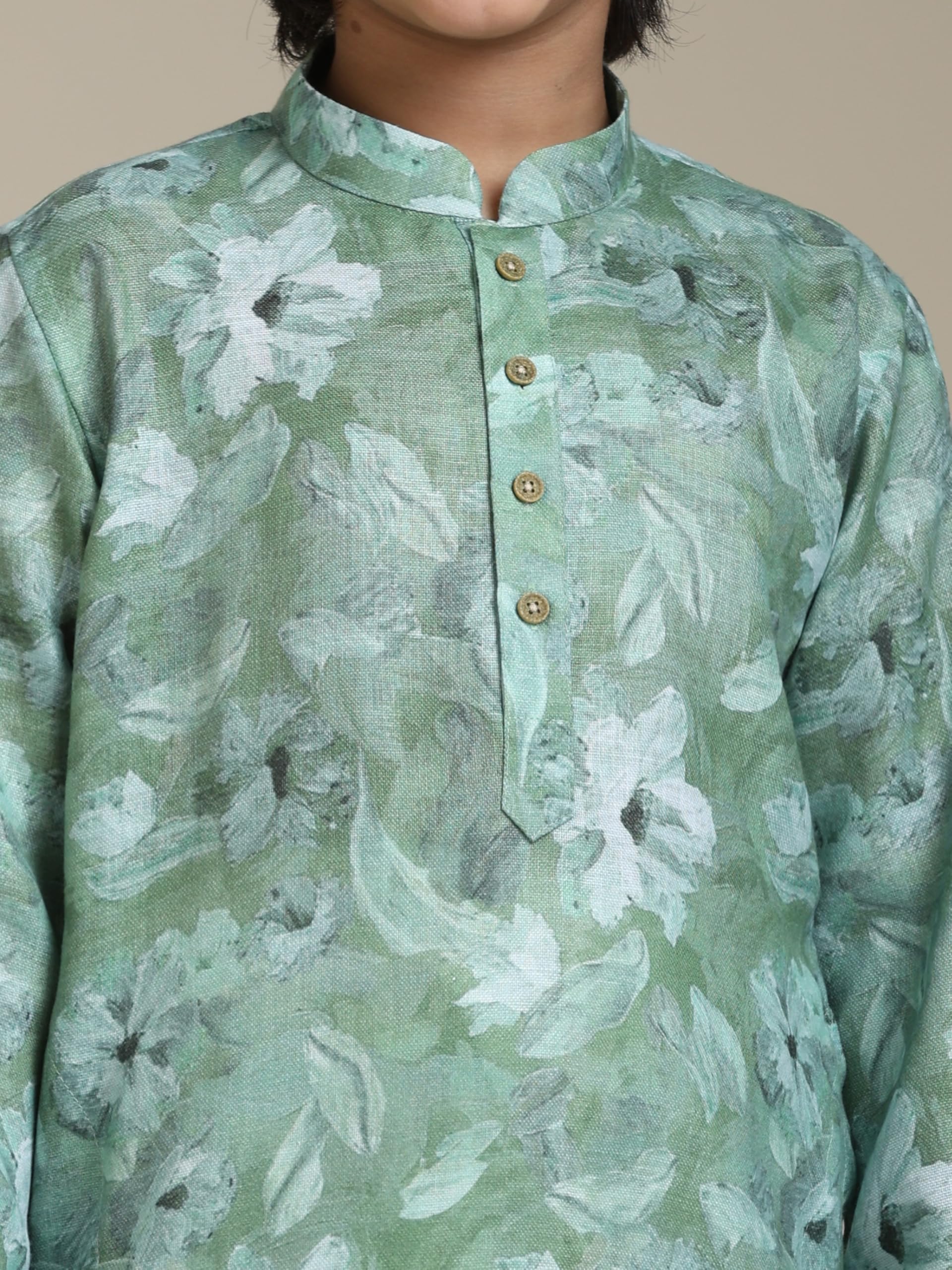 Manyavar Boys Viscose Blend Printed Kurta Pyjama Set (2Pcs)(6-8 Years)