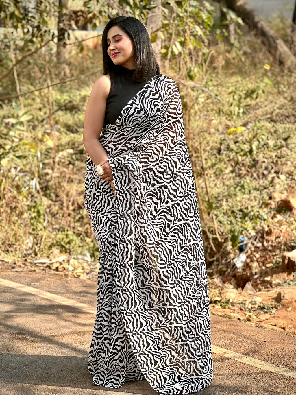 Shiv Textiles Womens Pure Georgette Saree With Blouse Piece